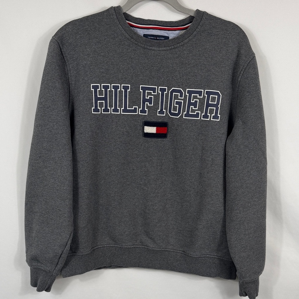 Tommy Hilfiger Charcoal Crewneck Sweater Mens Size L. Raised Logo. Causal preppy